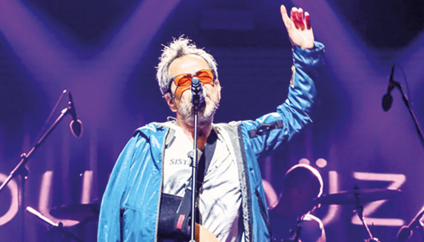 4 günde 16 sanatçıyı ağırladı