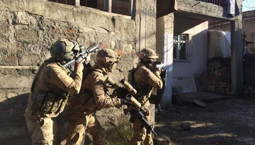 Mardinde terör operasyonu; HDP ve DBPli eski ilçe eş başkanları da gözaltında