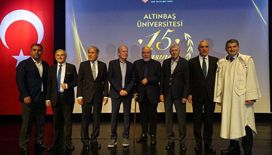 ‘Üniversiteyi sanat ve müzik eğitimi tamamlar’