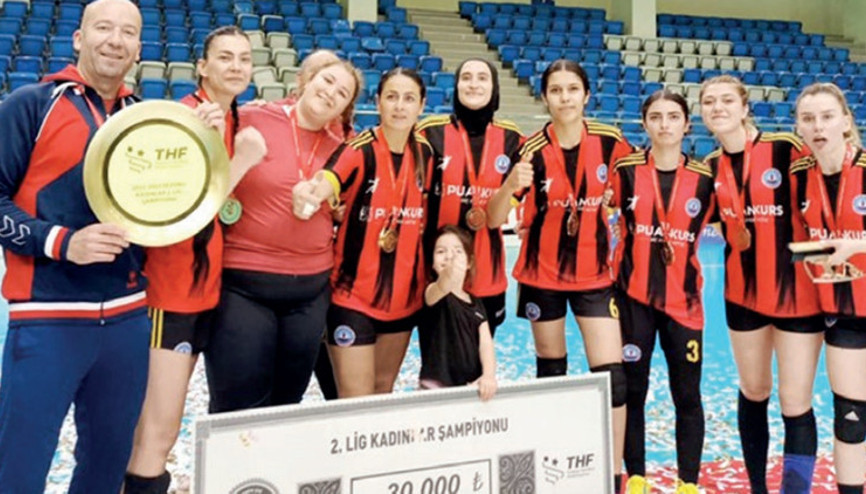 Başar Ocak: Depremin bizi yıkmadığını göstermek için spor yapıp Türkiye şampiyonu olduk Başar Ocak: Depremin bizi yıkmadığını göstermek için spor yapıp Türkiye şampiyonu olduk