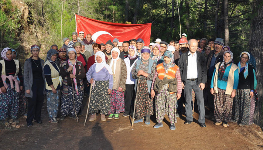 HES karşıtı 11 kişiye verilen para cezasını, mahalleli kampanyayla topladı