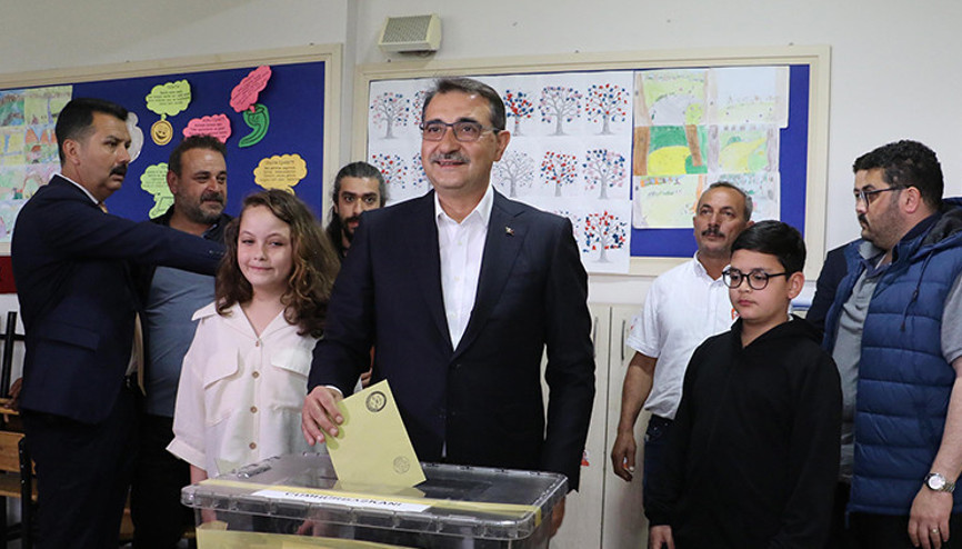 Bakan Dönmez, Eskişehirde oyunu kullandı