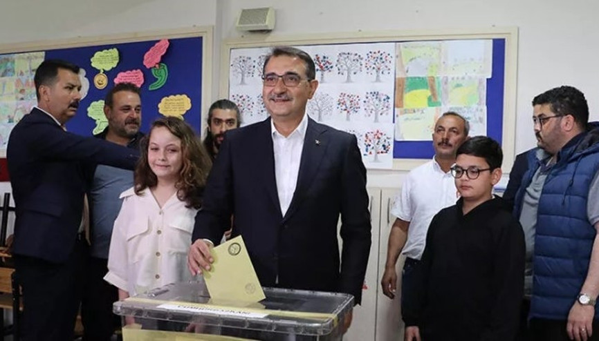Bakan Dönmez, Eskişehirde oyunu kullandı