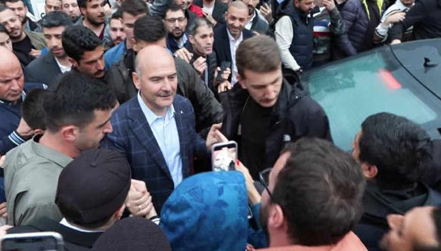 Bakan Soylu sabah namazını Ayasofya Camiinde kıldı