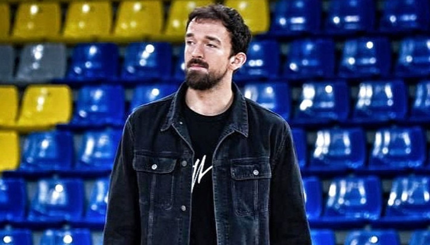 Milli basketbolcu Sertaç Şanlı’nın sokak ortasında saati çalındı