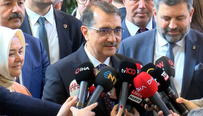 Bakan Dönmez, TBMMde milletvekili kaydını yaptırdı