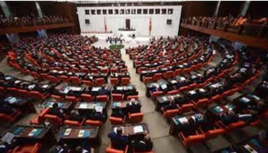 AK Partinin TBMMdeki yeni grup yönetimi netleşmeye başladı... Bakanlar Kurulu tamamen değişiyor AK Partinin TBMMdeki yeni grup yönetimi netleşmeye başladı... Bakanlar Kurulu tamamen değişiyor