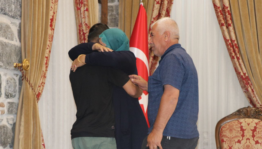 HDP önündeki evlat nöbetinde 42’nci buluşma