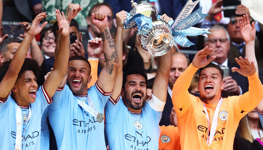 Manchester City kupayı İlkayla aldı