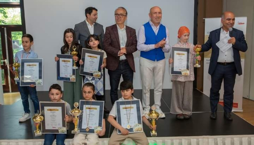 Düsseldorf’ta okuma festivali galası