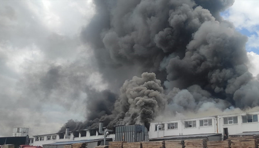 Ankarada mobilya fabrikasında yangın