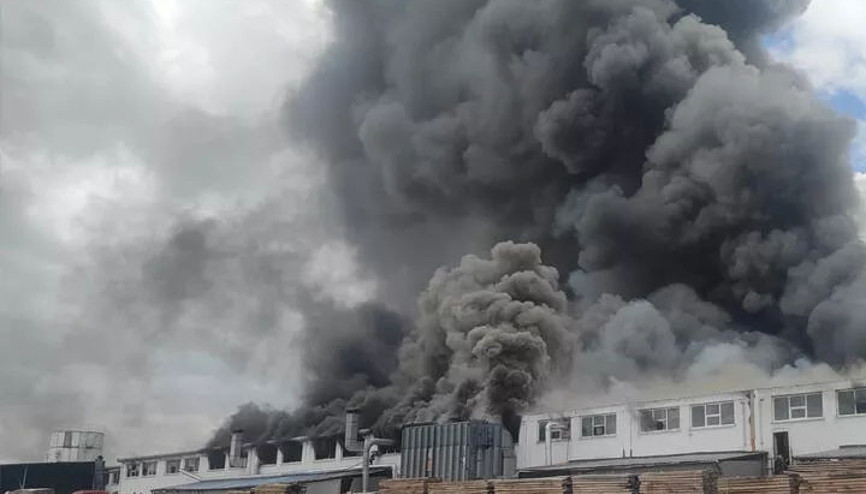 Ankarada mobilya fabrikasında yangın