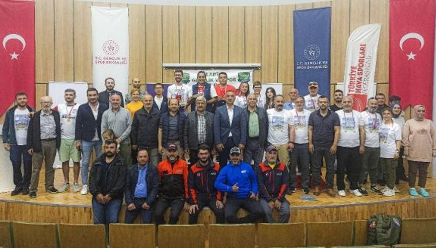 Ladik Yamaç Paraşütü Yarışmasında şampiyonlar belli oldu