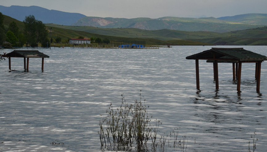 Baraj yüzde 100 doluluğa ulaştı: Mesire alanı ve tesisleri su bastı