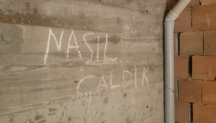 Hırsızın bıraktığı notu görünce şoke oldular Nasıl çaldık...