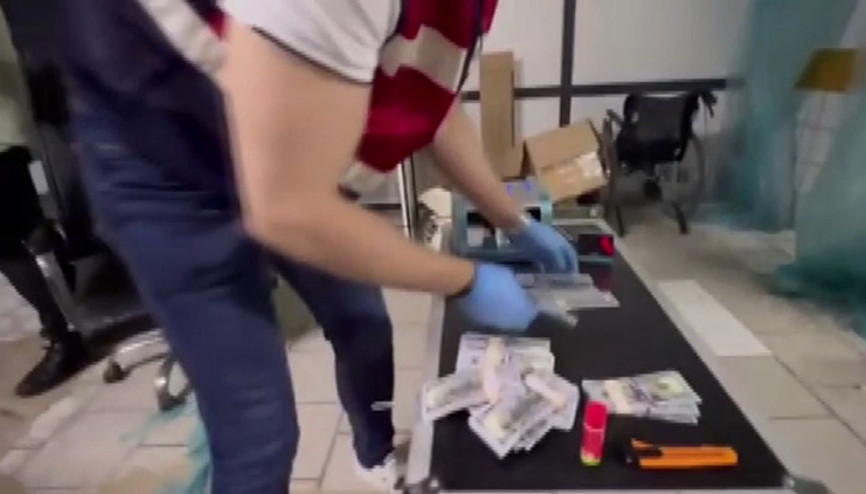 İstanbulda sahte 1 milyar dolar ele geçirildi İstanbulda sahte 1 milyar dolar ele geçirildi