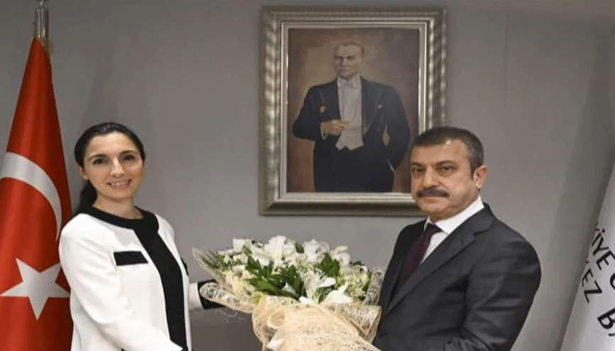 Merkez Bankasında devir teslim Hafize Gaye Erkan görevi devraldı