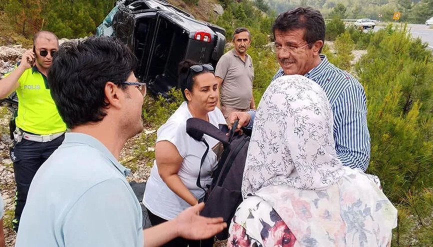 Kazada yaralanan eski Bakan Zeybekci, taburcu oldu