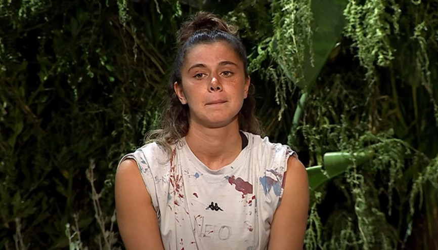 SURVİVOR NEFİSE KİMDİR Nefise Karatay kaç yaşında, nereli, ailesi kimdir Survivor’da şampiyon olan Nefise’nin hayatı ve biyografisi