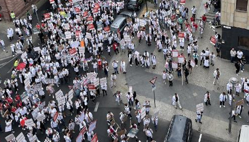 Almanya Sağlık Bakanı’ndan ilginç grev paylaşımı