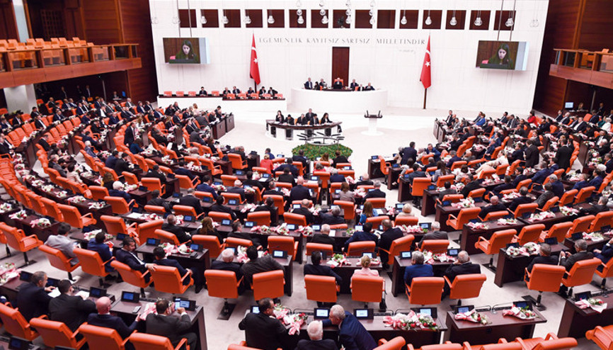 Eski bakanlar komisyon başkanı