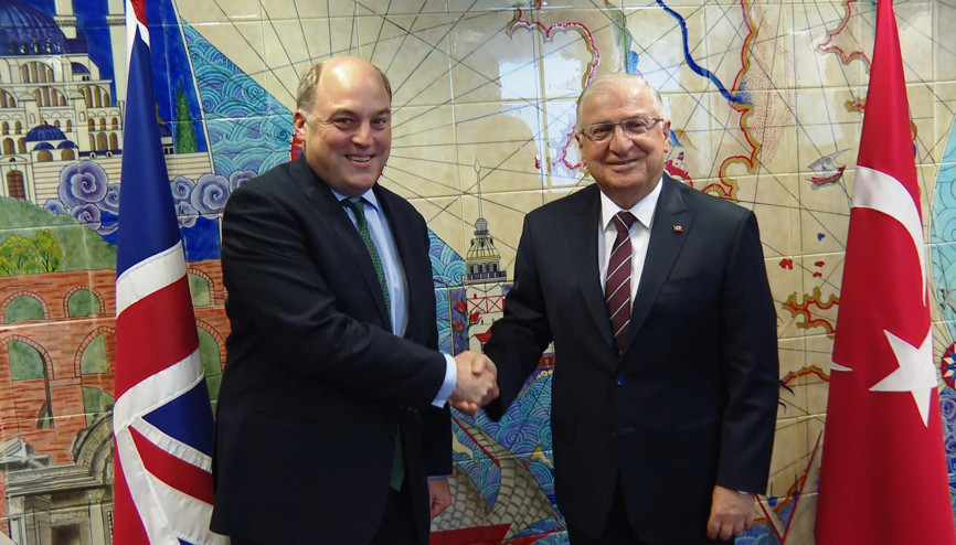 Bakan Güler, İngiliz mevkidaşı Wallace ile görüştü