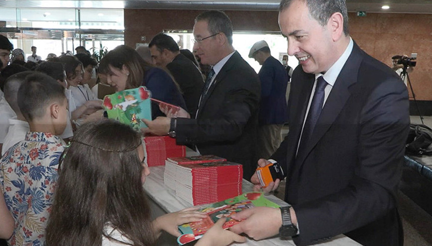İş Bankasının ‘Karneni Göster Kitabını Al’ kampanyası 16 yaşında