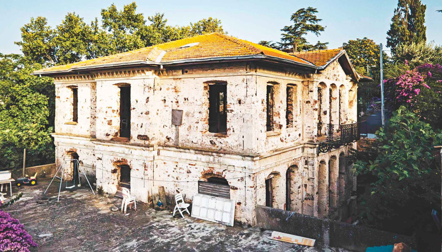 Taş Mektep 45 yıl sonra yeniden doğdu