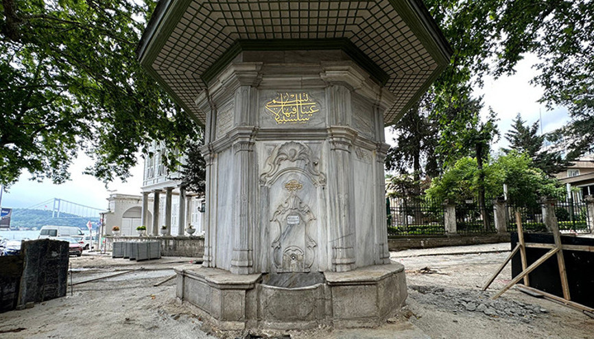 Tarihi Emirgan Çeşmesine kepçeli zarar iddiası