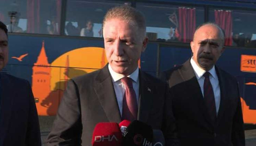 İstanbul Valisi Davut Gülden sürücülere huyarıız ve kemer uyarısı İstanbul Valisi Davut Gülden sürücülere huyarıız ve kemer uyarısı