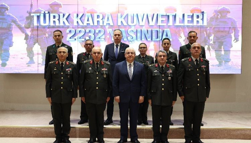 Kara Kuvvetleri Komutanı Avsever’den Bakan Güler’e ziyaret