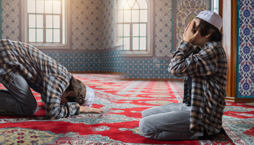 Bayram namazı nasıl kılınır Diyanet’e göre uygulamalı adım adım Kurban Bayramı namazı kılınışı (görselli) İşte, bayram namazında okunacak dua ve sureler