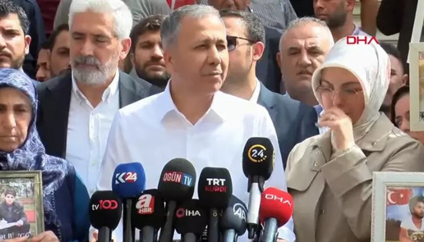 Bakan Yerlikayadan Diyarbakır Annelerine ziyaret