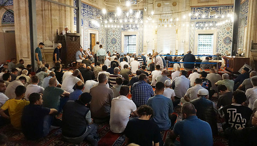 Gurbetçiler bayram namazını Edirne’de kıldı