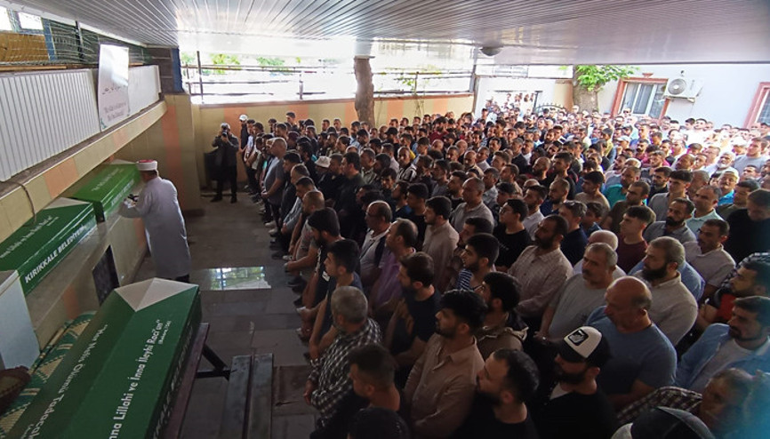 Kızılırmakta boğulan 3 çocuk, toprağa verildi