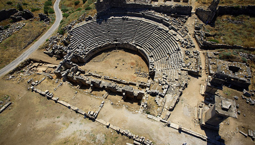 ANTİK TİYATROLARLA TARİHE YOLCULUK