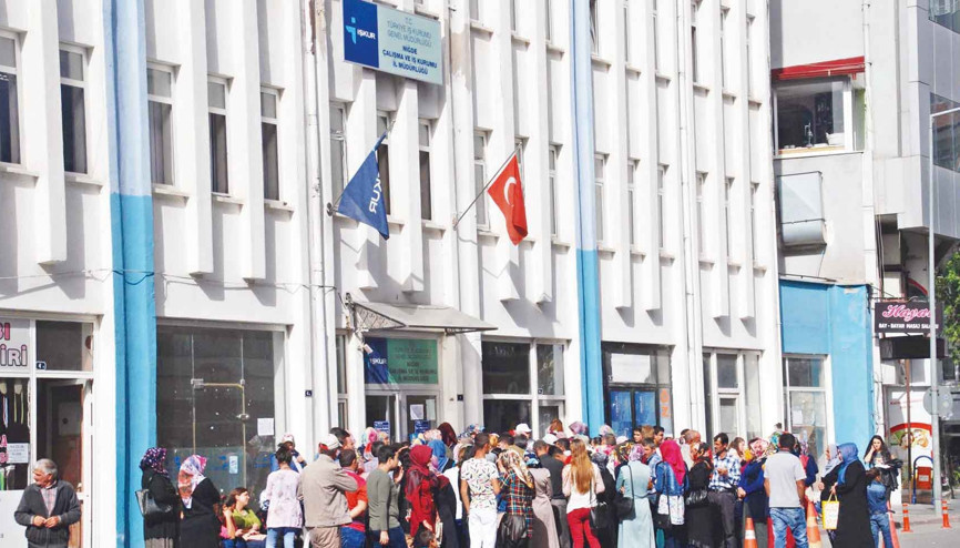 İŞKUR ilk 6 ayda yarım milyonu işle buluşturdu