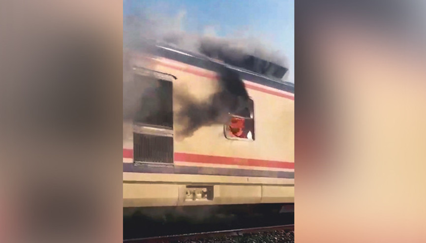 Yolcu treni alev alev