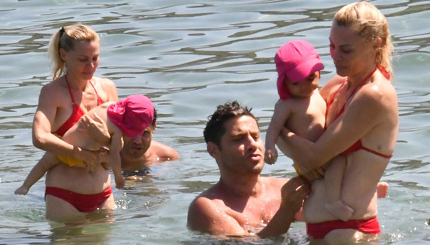 Seray Sever ikizleriyle denizde