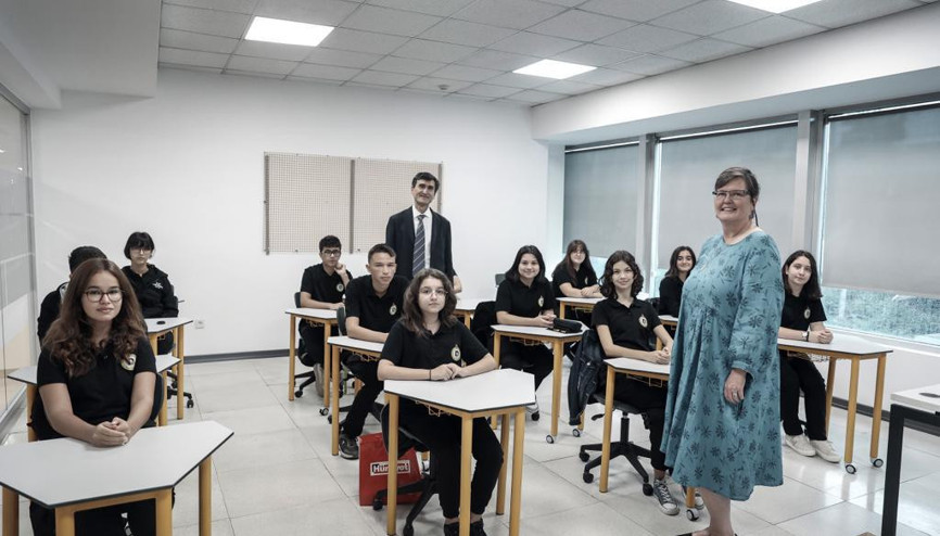 Demirören Medya ve Teknoloji Mesleki ve Teknik Anadolu Lisesi yeni öğrencilerini bekliyor