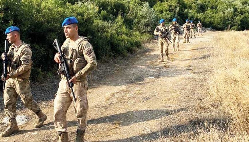 Komandolardan yangın nöbeti