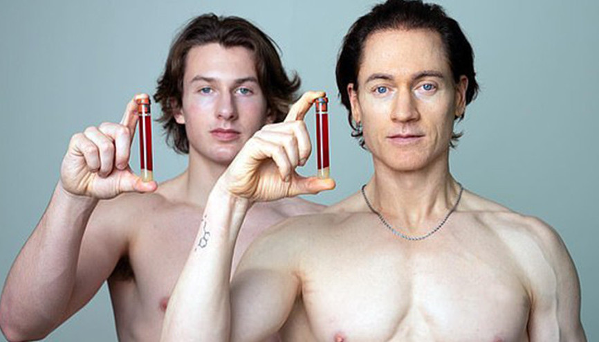 18 yaşındaki oğlunun kanını kendine enjekte ettirmişti Milyoner iş insanı sahip olduğu tüm parayı sonsuza kadar genç kalmak için kullanıyor