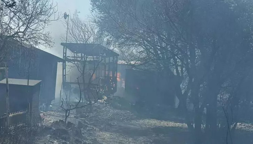 Bodrumda yangın, tiny houselara sıçradı