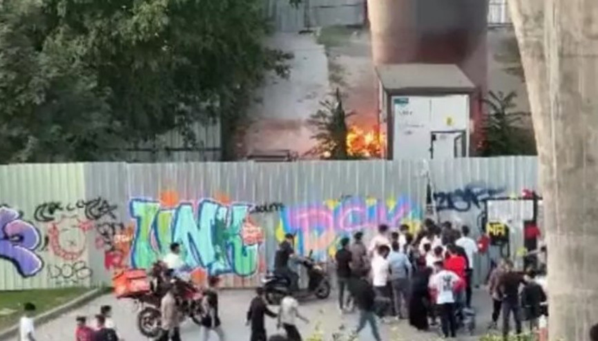 Haliç metro köprüsü altında korku dolu anlar: Trafo patlayınca yangın çıktı