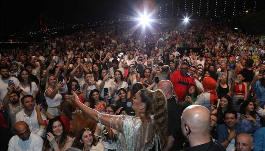 Konser geliri Mehmetçik Vakfı’na