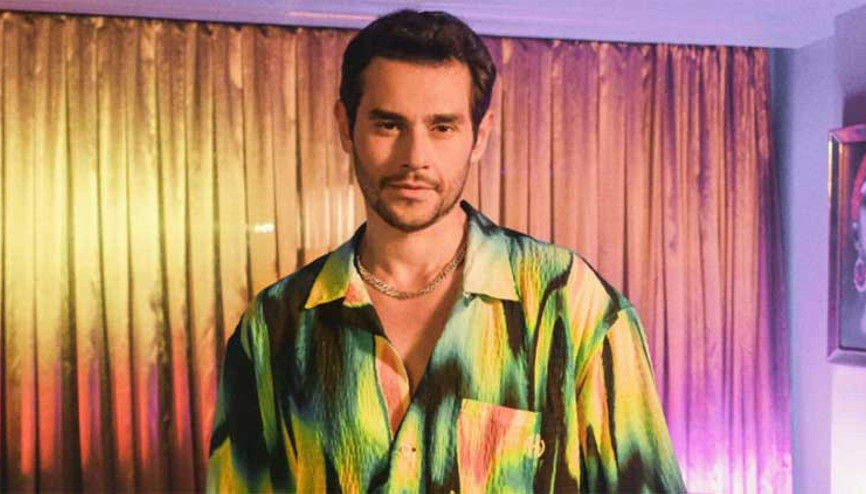 Klipte Aslı Bekiroğlu Sürprizi