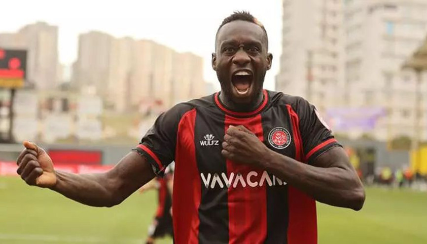 Mbaye Diagnenin yeni takımı resmen açıklandı