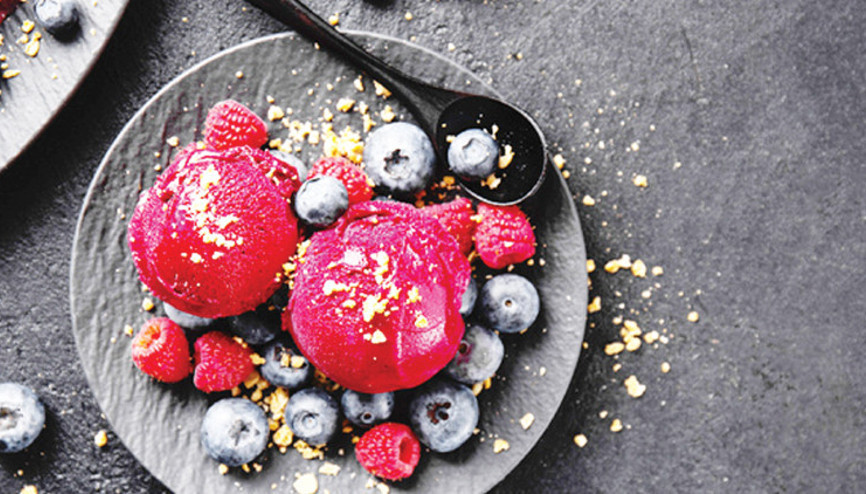 Yaz meyvelerine çok yakışıyor