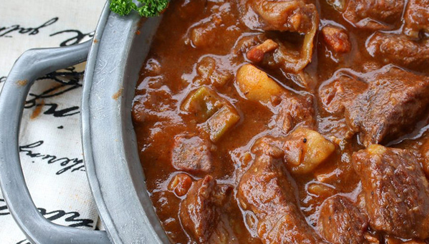 Güveçte kuşbaşı kavurma tarifi