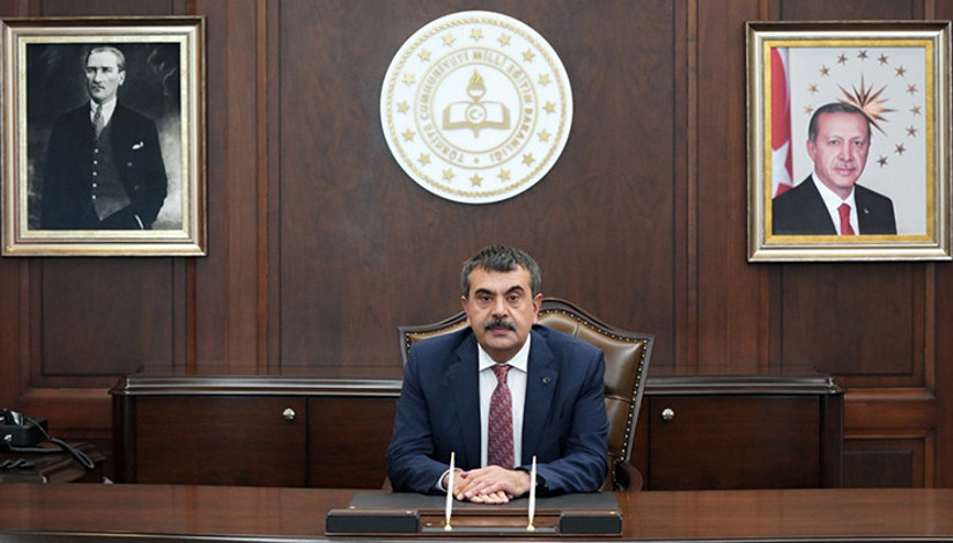 Bakan Tekin şehit öğretmeni andı